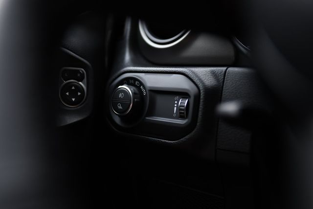 2023 Jeep Gladiator Sport 3 Piece Hard Top Back up Camera Uconnect XM 2023 Jeep Gladiator Sport 3 Piece Hard Top Back up Camera Uconnect XM