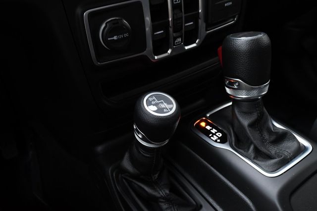 2023 Jeep Gladiator Sport 3 Piece Hard Top Back up Camera Uconnect XM