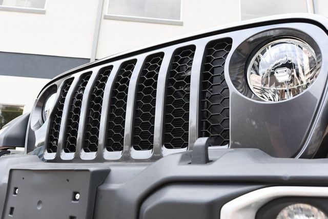 2023 Jeep Gladiator Sport 3 Piece Hard Top Back up Camera Uconnect XM 2023 Jeep Gladiator Sport 3 Piece Hard Top Back up Camera Uconnect XM