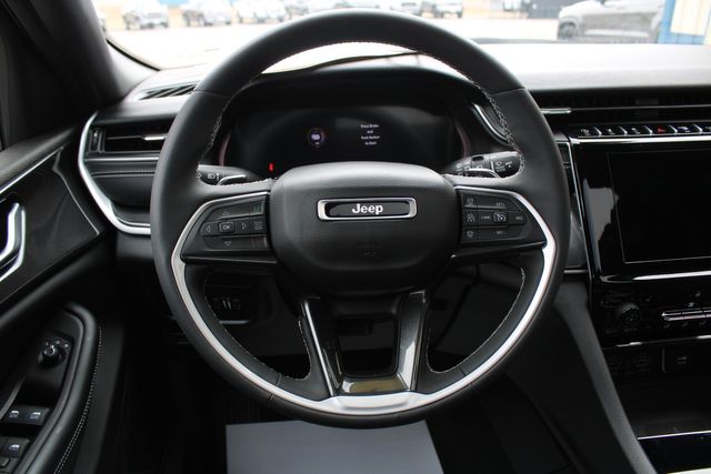 2023 Jeep Grand Cherokee Altitude 4x4