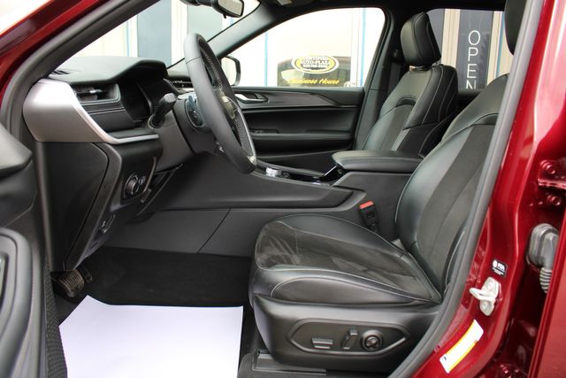 2023 Jeep Grand Cherokee Altitude 4x4