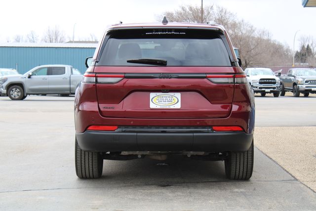 2023 Jeep Grand Cherokee Altitude 4x4