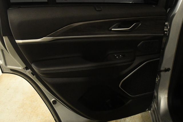 2023 Jeep Grand Cherokee 30th Anniversary 4xe | Branford, CT | Sound Auto Wholesalers 2023 Jeep Grand Cherokee 30th Anniversary 4xe | Branford, CT | Sound Auto Wholesalers