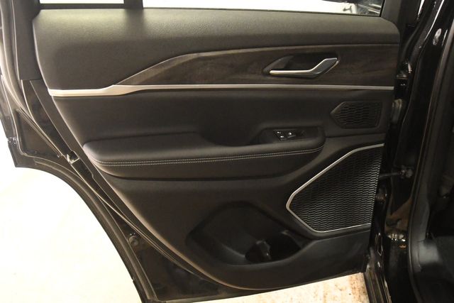 2023 Jeep Grand Cherokee 30th Anniversary 4xe | Branford, CT | Sound Auto Wholesalers 2023 Jeep Grand Cherokee 30th Anniversary 4xe | Branford, CT | Sound Auto Wholesalers