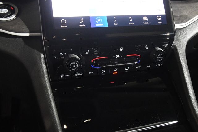 2023 Jeep Grand Cherokee 30th Anniversary 4xe | Branford, CT | Sound Auto Wholesalers