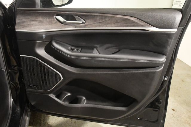 2023 Jeep Grand Cherokee 30th Anniversary 4xe | Branford, CT | Sound Auto Wholesalers