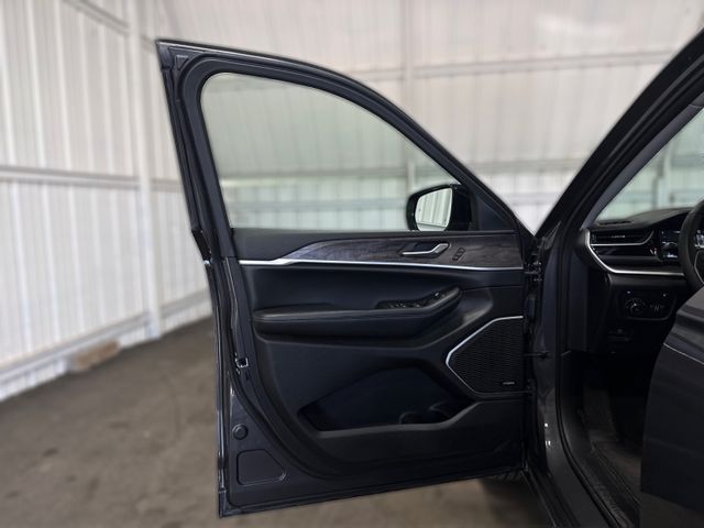 2023 Jeep GRAND CHEROKEE LIMITED 4XE | Houston, TX | Texas Star Motors 2023 Jeep GRAND CHEROKEE LIMITED 4XE | Houston, TX | Texas Star Motors