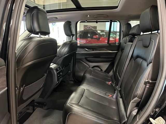 2023 Jeep Grand Cherokee Limited | Irving, Texas | Hopper Motorplex 2023 Jeep Grand Cherokee Limited | Irving, Texas | Hopper Motorplex