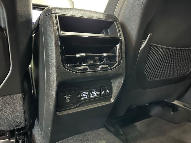 2023 Jeep Grand Cherokee Limited | Irving, Texas | Hopper Motorplex 2023 Jeep Grand Cherokee Limited | Irving, Texas | Hopper Motorplex