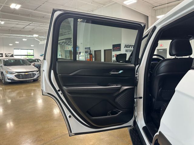 2023 Jeep Grand Cherokee L Altitude | Irving, Texas | Hopper Motorplex 2023 Jeep Grand Cherokee L Altitude | Irving, Texas | Hopper Motorplex