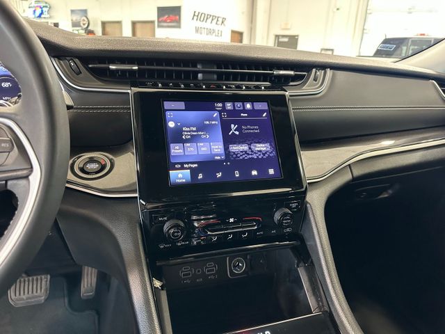 2023 Jeep Grand Cherokee L Laredo 4WD | Irving, Texas | Hopper Motorplex 2023 Jeep Grand Cherokee L Laredo 4WD | Irving, Texas | Hopper Motorplex