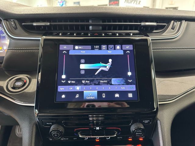 2023 Jeep Grand Cherokee L Laredo 4WD | Irving, Texas | Hopper Motorplex