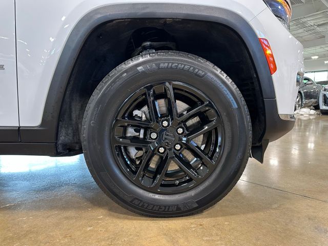 2023 Jeep Grand Cherokee L Laredo 4WD | Irving, Texas | Hopper Motorplex