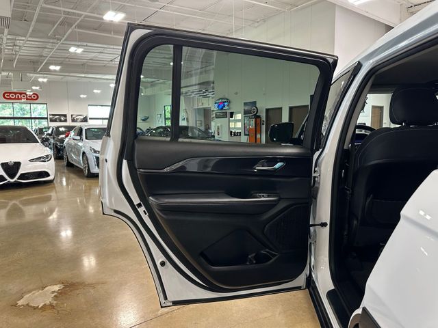 2023 Jeep Grand Cherokee L Laredo 4WD | Irving, Texas | Hopper Motorplex 2023 Jeep Grand Cherokee L Laredo 4WD | Irving, Texas | Hopper Motorplex