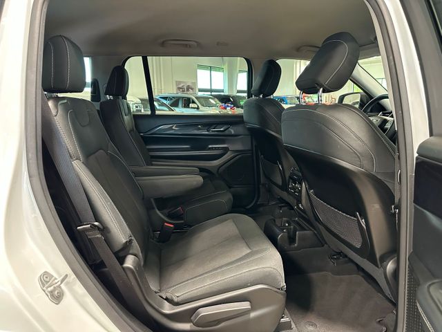 2023 Jeep Grand Cherokee L Laredo 4WD | Irving, Texas | Hopper Motorplex