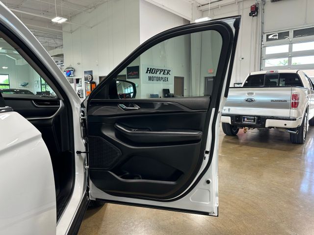 2023 Jeep Grand Cherokee L Laredo 4WD | Irving, Texas | Hopper Motorplex