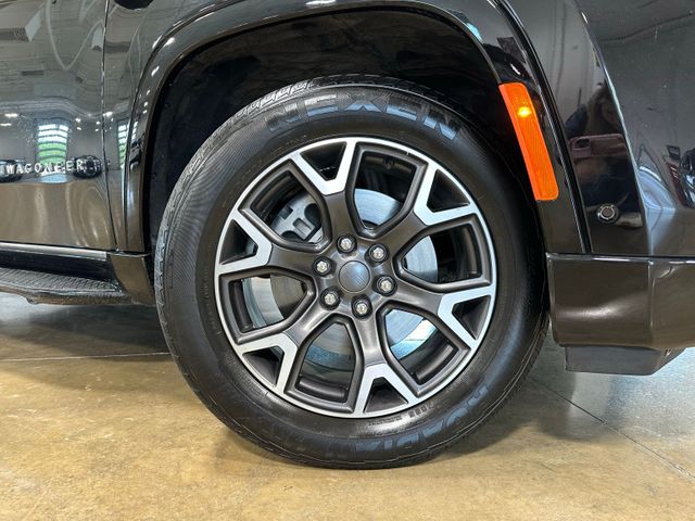 2023 Jeep Wagoneer Series III Preferred Equip | Irving, Texas | Hopper Motorplex 2023 Jeep Wagoneer Series III Preferred Equip | Irving, Texas | Hopper Motorplex