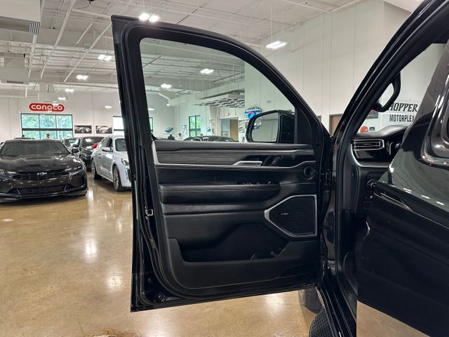 2023 Jeep Wagoneer Series III Preferred Equip | Irving, Texas | Hopper Motorplex 2023 Jeep Wagoneer Series III Preferred Equip | Irving, Texas | Hopper Motorplex