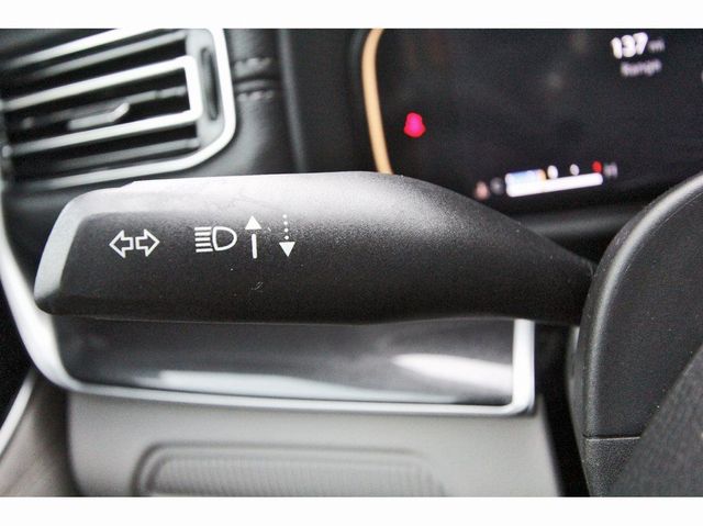 2023 Jeep Wagoneer Base