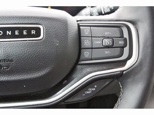 2023 Jeep Wagoneer Base