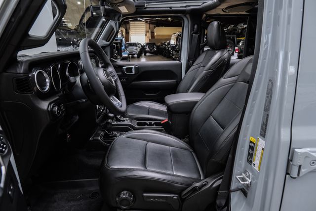 2023 Jeep Wrangler Unlimited Sahara 4x4 SKY TOP, LIFTED, BUMPERS, 33K | Carrollton, TX | Texas Vehicle Exchange 2023 Jeep Wrangler Unlimited Sahara 4x4 SKY TOP, LIFTED, BUMPERS, 33K | Carrollton, TX | Texas Vehicle Exchange