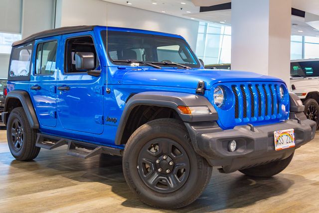 2023 Jeep Wrangler Unlimited Soft Top at Autosource, photo 1