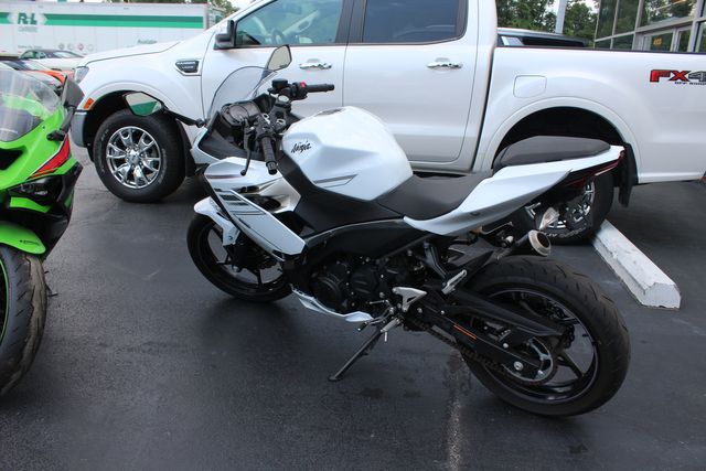2023 Kawasaki Ninja 400 ABS | Granite City, Illinois | MasterCars Company Inc. 2023 Kawasaki Ninja 400 ABS | Granite City, Illinois | MasterCars Company Inc.
