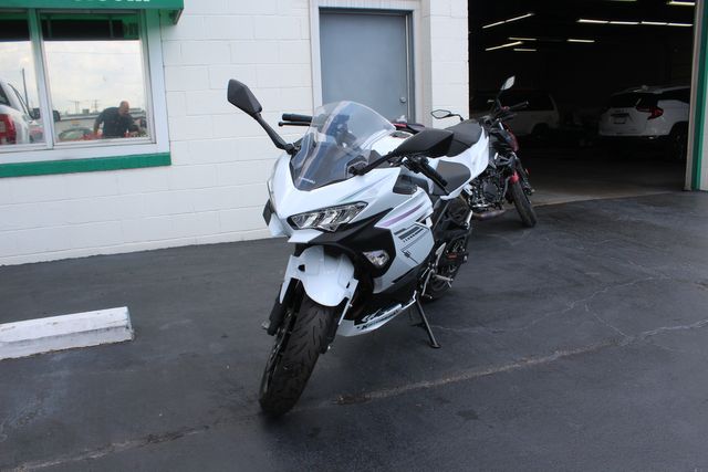 2023 Kawasaki Ninja 400 ABS | Granite City, Illinois | MasterCars Company Inc. 2023 Kawasaki Ninja 400 ABS | Granite City, Illinois | MasterCars Company Inc.