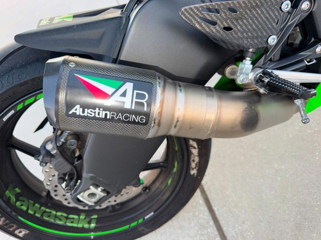 2023 Kawasaki Ninja ZX-6R KRT | Dania Beach, Florida | Top Gear Inc. 2023 Kawasaki Ninja ZX-6R KRT | Dania Beach, Florida | Top Gear Inc.