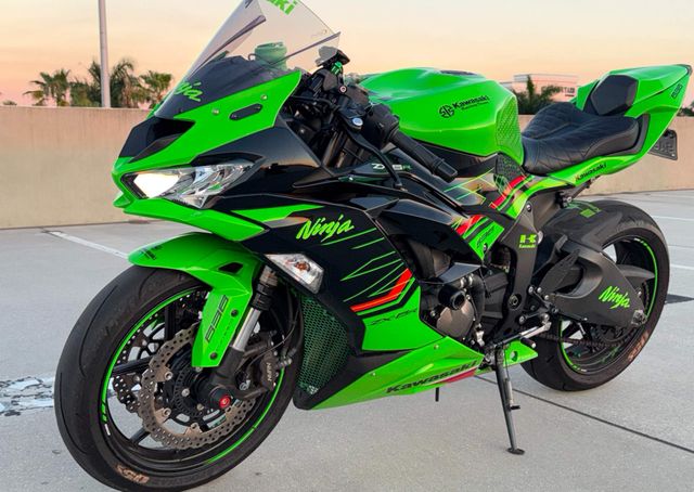 2023 Kawasaki Ninja ZX-6R KRT  | Dania Beach, Florida | Top Gear Inc.