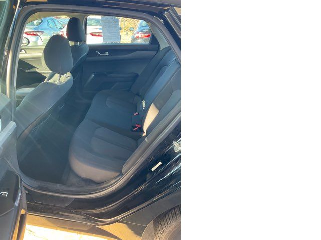 2023 Kia K5 LXS 2023 Kia K5 LXS