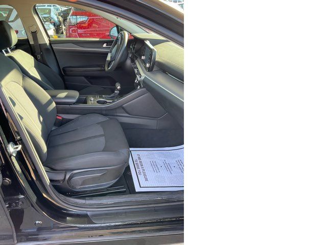 2023 Kia K5 LXS 2023 Kia K5 LXS