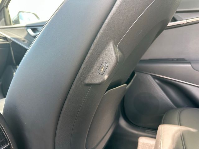2023 Kia Niro EX Touring 
