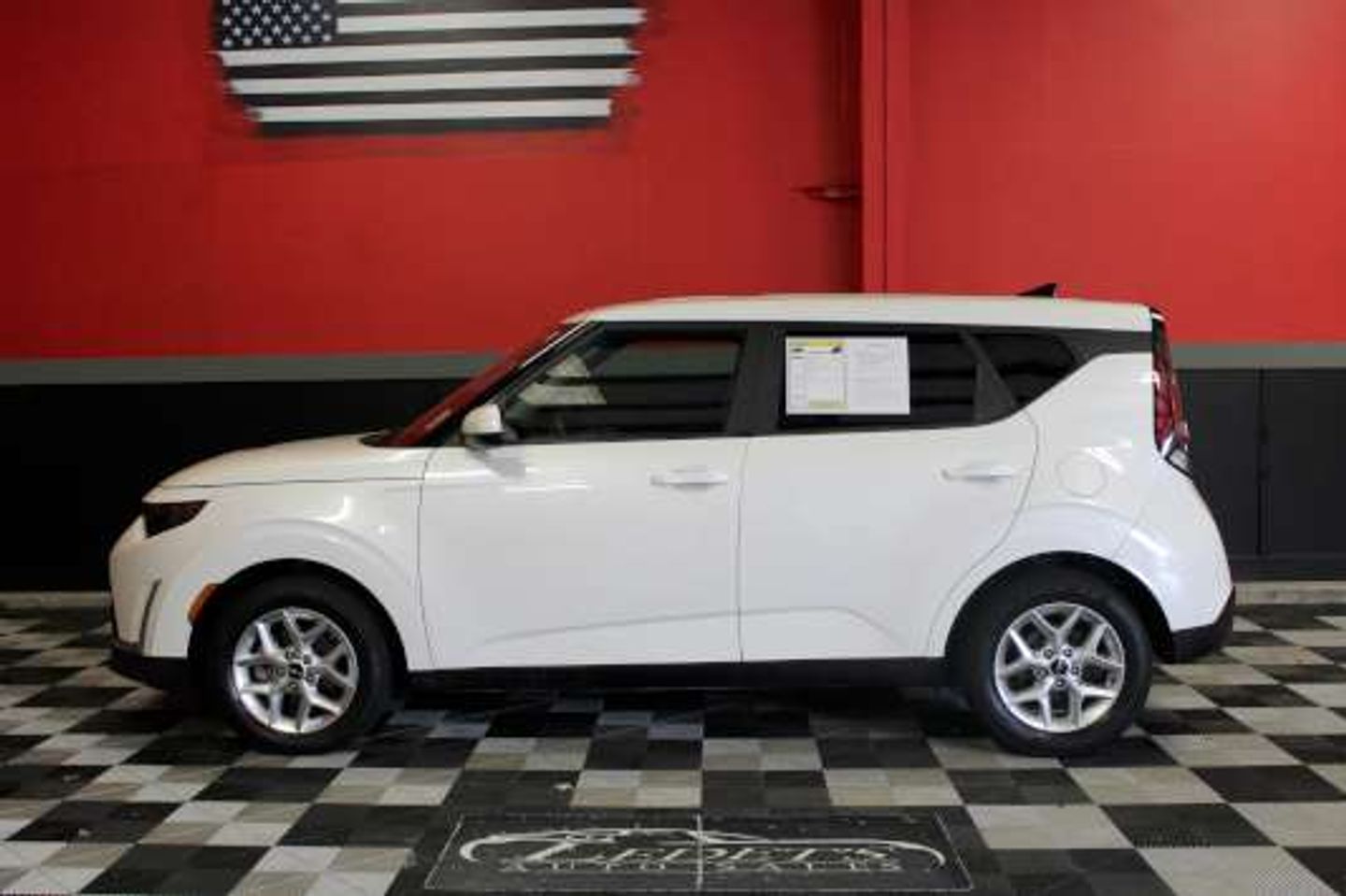 2023 Kia Soul LX - 7