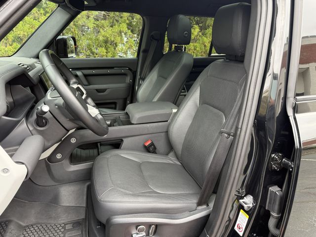 2023 Land Rover Defender 130 SE