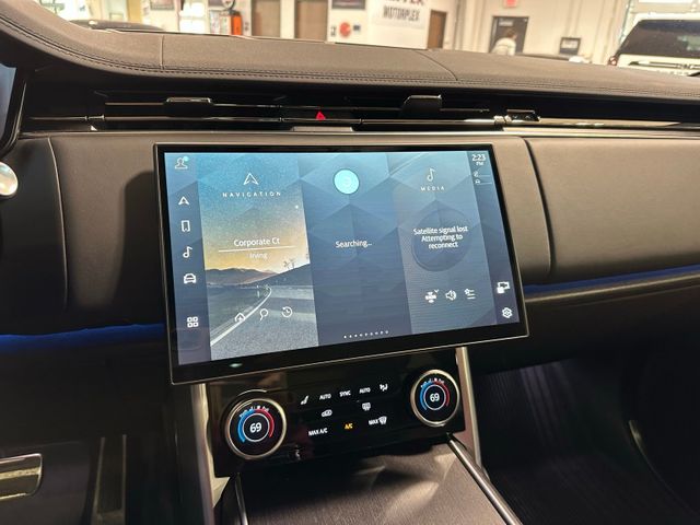 2023 Land Rover Range Rover SE AWD Shadow Exterior Pack 22" Gloss Black Win... | Irving, Texas | Hopper Motorplex 2023 Land Rover Range Rover SE AWD Shadow Exterior Pack 22" Gloss Black Win... | Irving, Texas | Hopper Motorplex