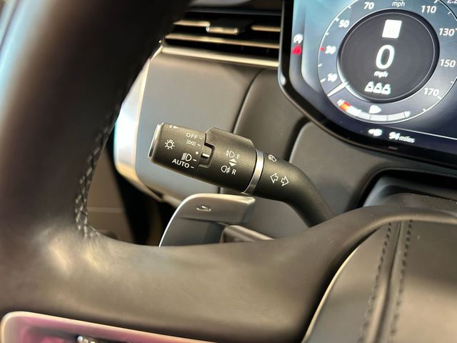 2023 Land Rover Range Rover SE AWD Shadow Exterior Pack 22" Gloss Black Win... | Irving, Texas | Hopper Motorplex 2023 Land Rover Range Rover SE AWD Shadow Exterior Pack 22" Gloss Black Win... | Irving, Texas | Hopper Motorplex