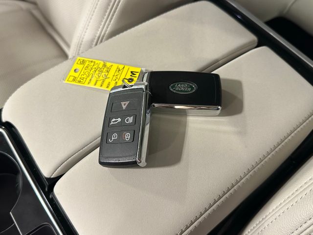 2023 Land Rover Range Rover Velar R-Dynamic S MHEV | Irving, Texas | Hopper Motorplex 2023 Land Rover Range Rover Velar R-Dynamic S MHEV | Irving, Texas | Hopper Motorplex