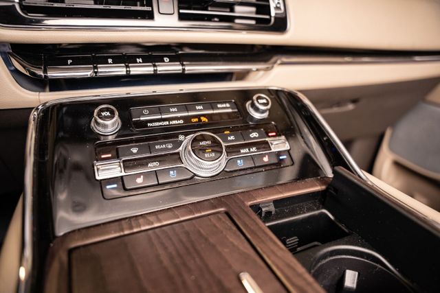 2023 Lincoln Navigator L Reserve | Addison, TX | Mr Car Guys 2023 Lincoln Navigator L Reserve | Addison, TX | Mr Car Guys