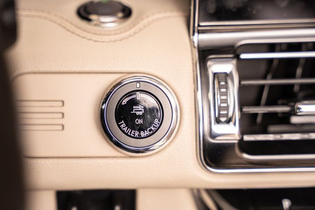 2023 Lincoln Navigator L Reserve | Addison, TX | Mr Car Guys 2023 Lincoln Navigator L Reserve | Addison, TX | Mr Car Guys