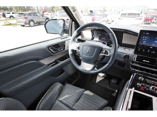 2023 Lincoln Navigator Black Label