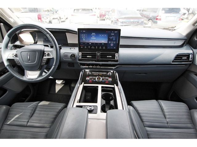 2023 Lincoln Navigator Black Label