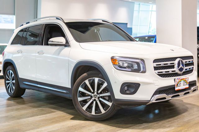 2023 Mercedes-Benz GLB 250 at Autosource, photo 1