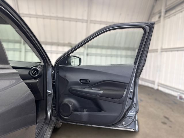2023 Nissan KICKS S 2023 Nissan KICKS S
