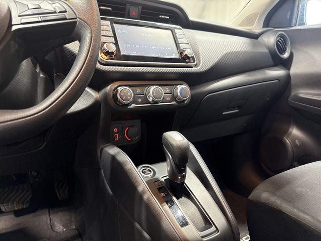2023 Nissan KICKS S 2023 Nissan KICKS S