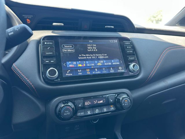 2023 Nissan Kicks SR