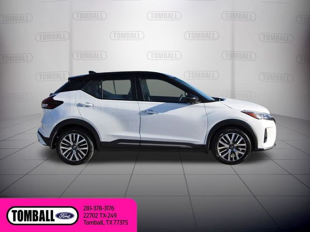 2023 Nissan Kicks SR
