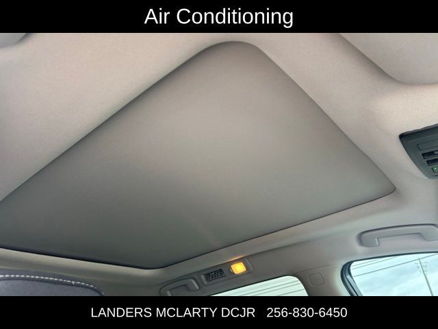 2023 Nissan Pathfinder SV