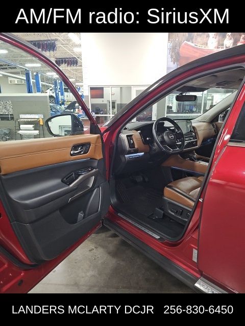 2023 Nissan Pathfinder Platinum