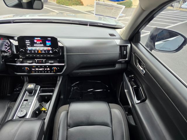 2023 Nissan Pathfinder SL 2023 Nissan Pathfinder SL